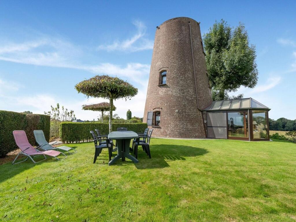 Stunning Holiday Home In Oombergen With Terrace And Garden * Zottegem