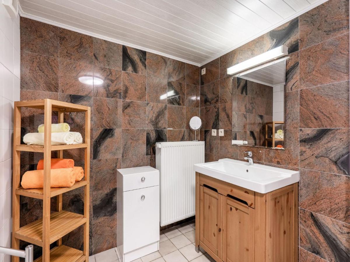 Holiday home Stunning Holiday Home In Oombergen With Terrace And Garden Zottegem