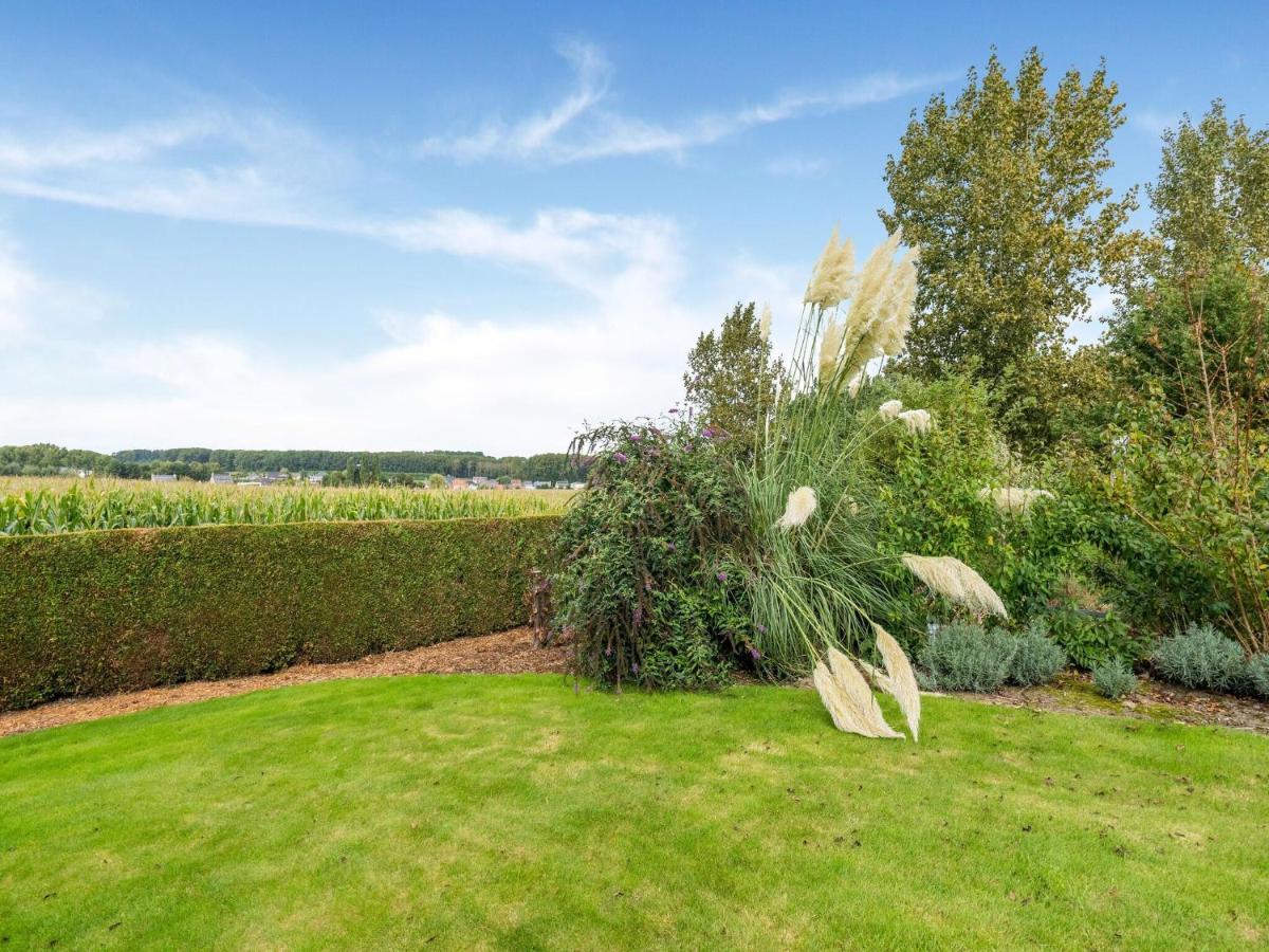 Stunning Holiday Home In Oombergen With Terrace And Garden * Zottegem