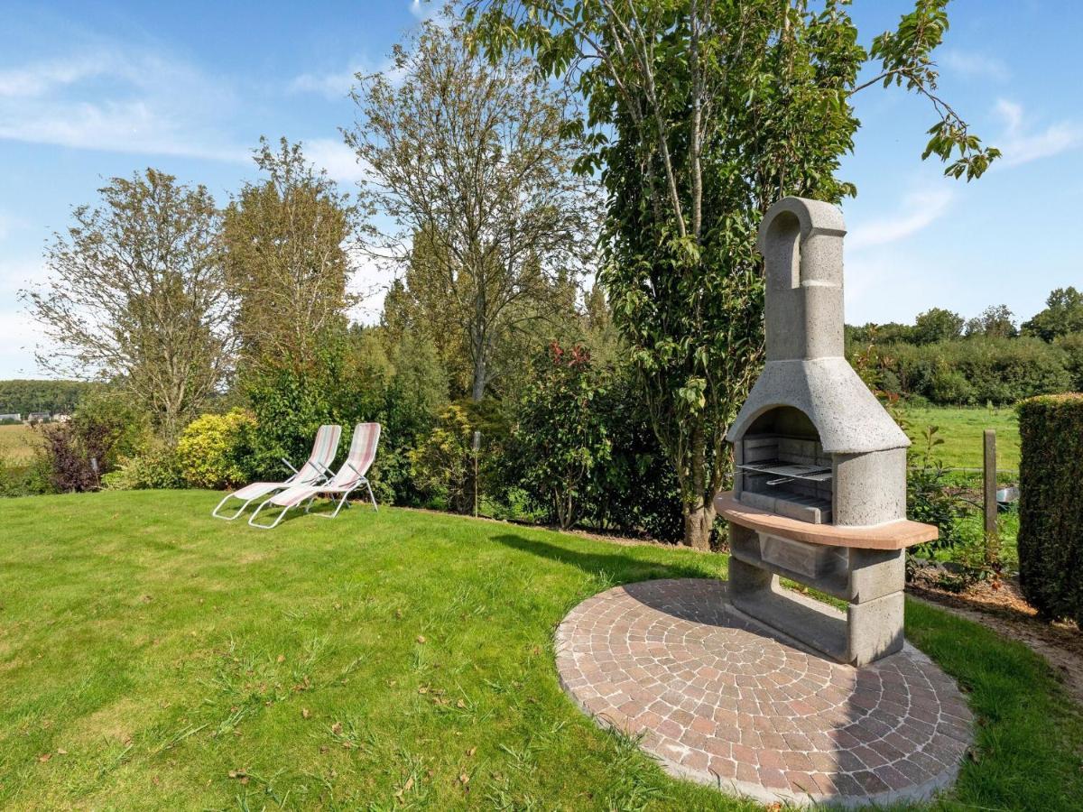 Holiday home Stunning Holiday Home In Oombergen With Terrace And Garden