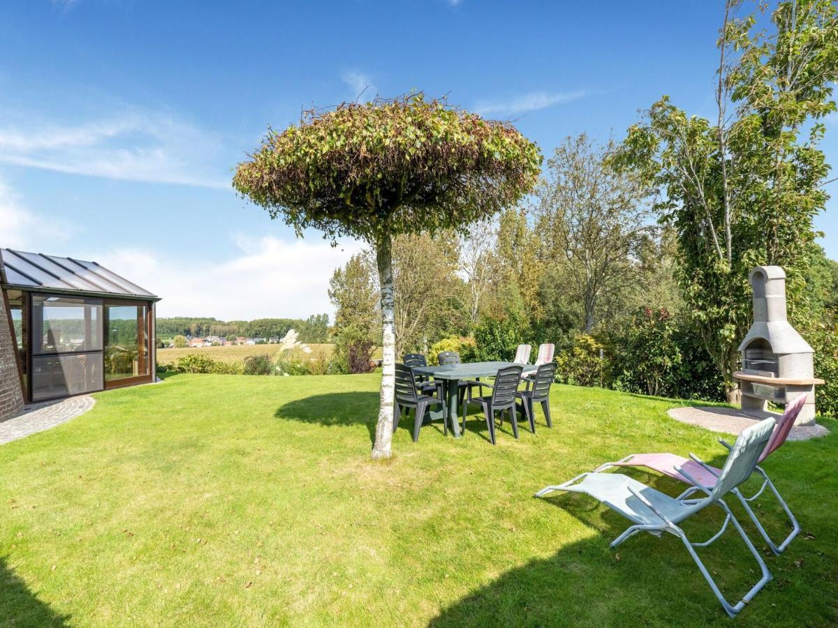 Holiday home Stunning Holiday Home In Oombergen With Terrace And Garden